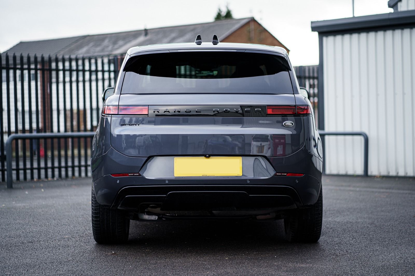 Range Rover Sport, rear view