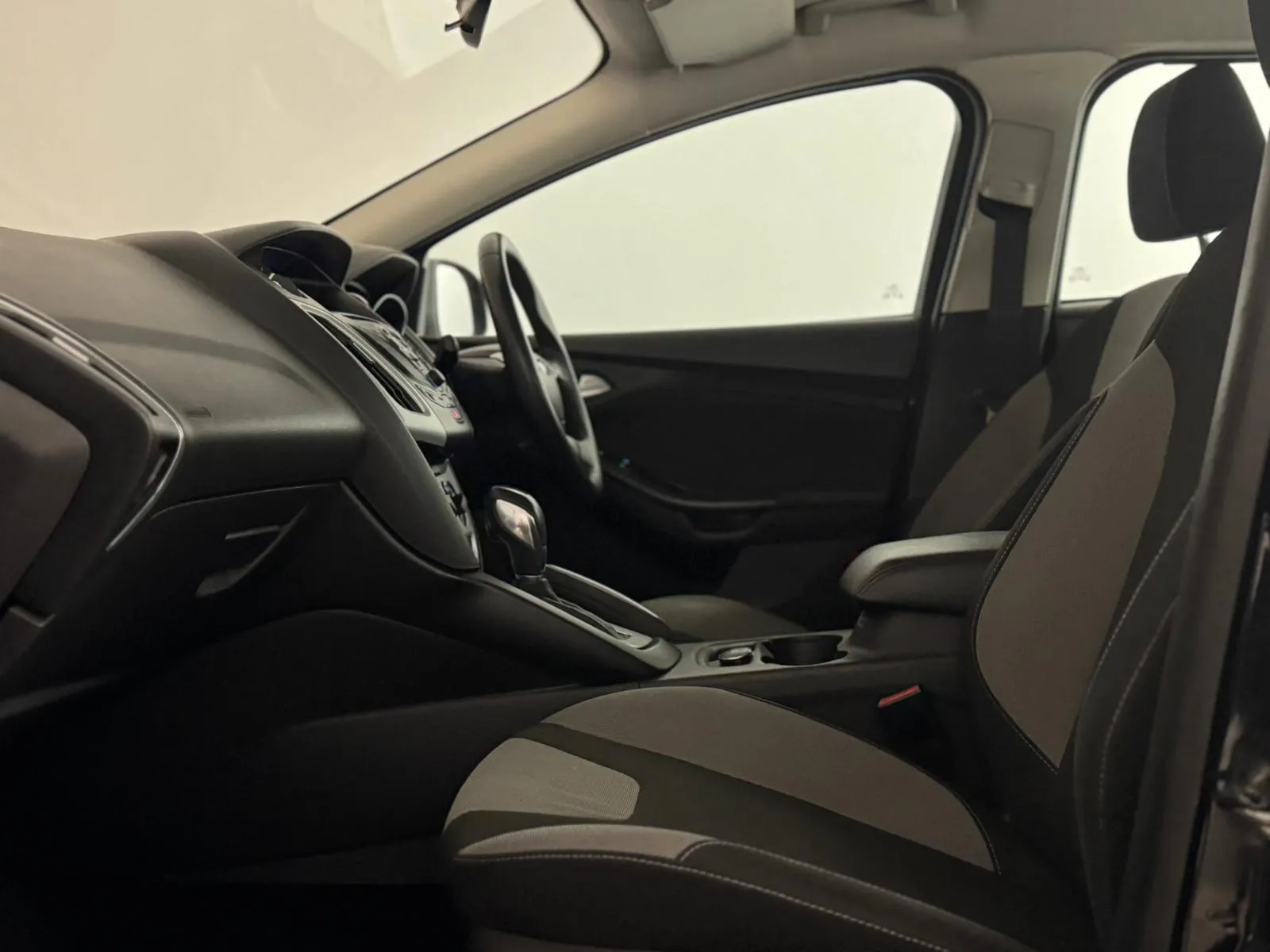 2011 Ford Focus, photo 16 of 29