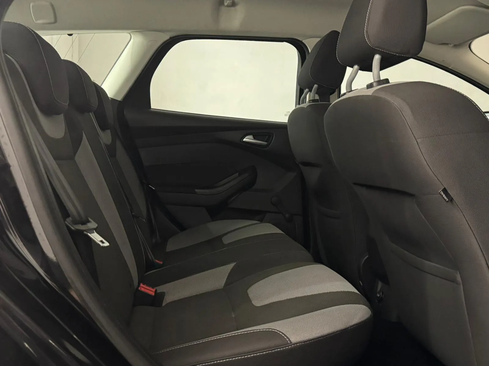 2011 Ford Focus, photo 18 of 29
