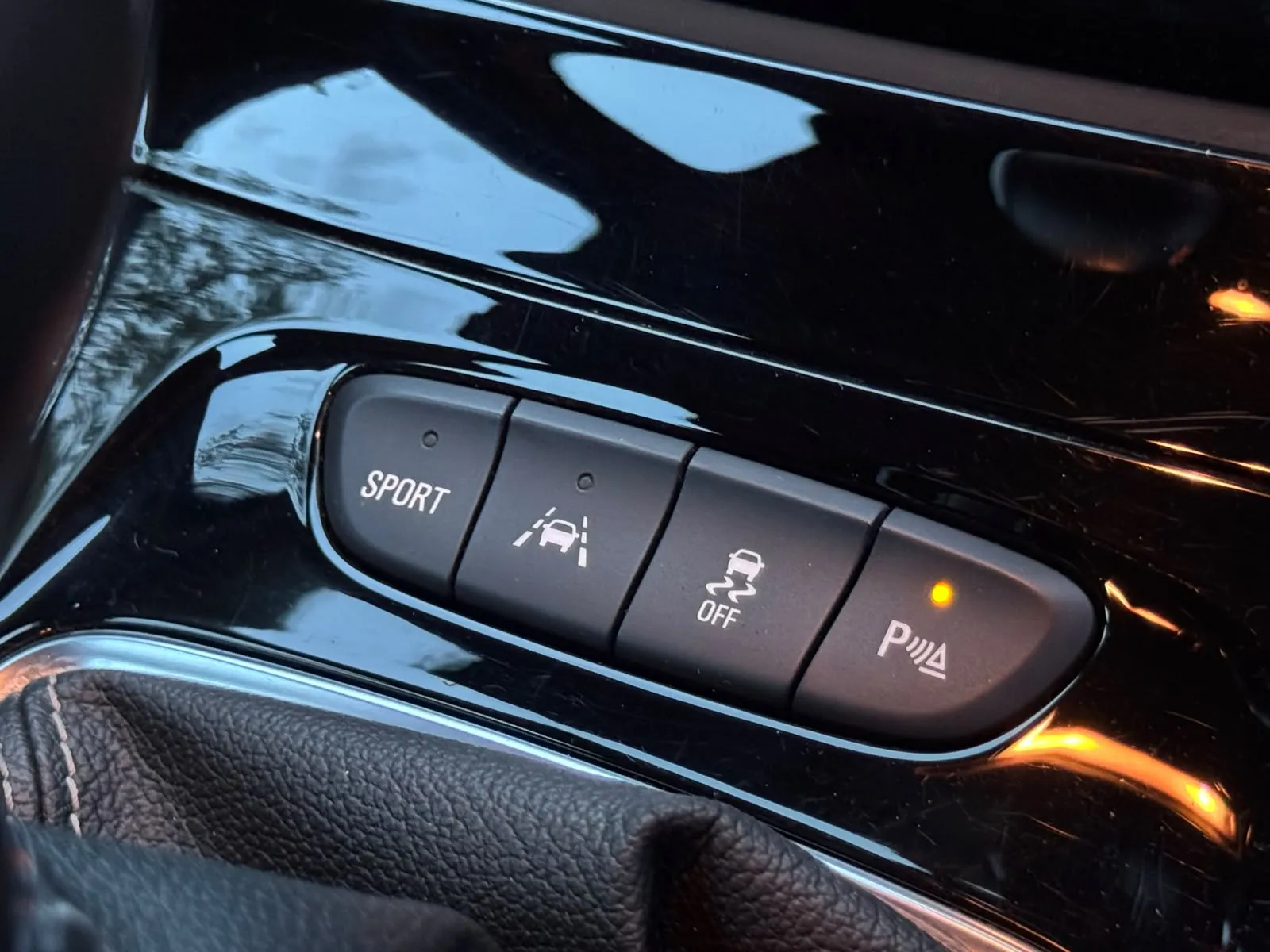 2018 Vauxhall Astra, photo 21 of 34